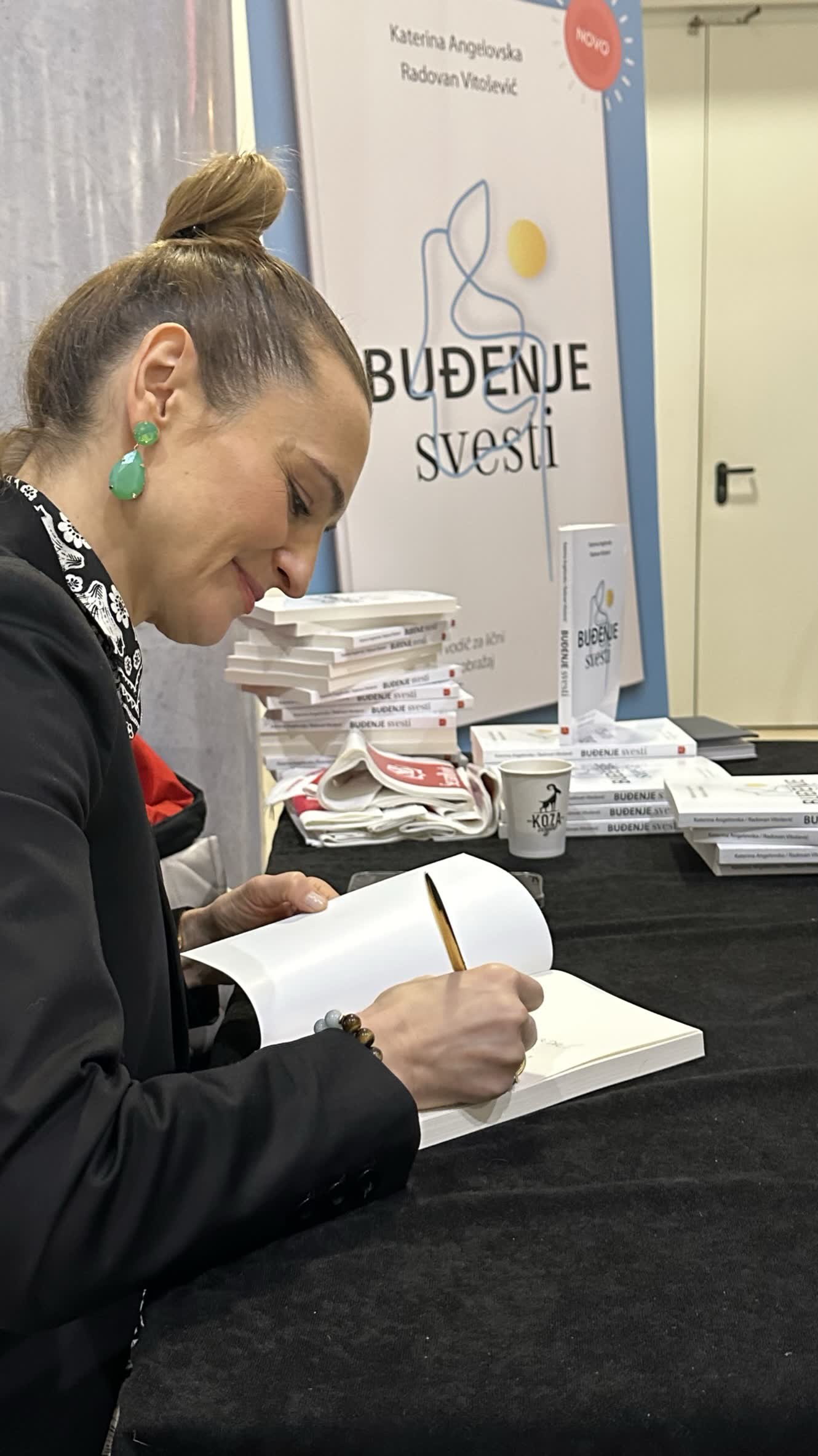 Promotion of the Serbian edition Budjenje svesti by Katerina Angelovska and Radovan Vitosevic, Belgrade 2023
