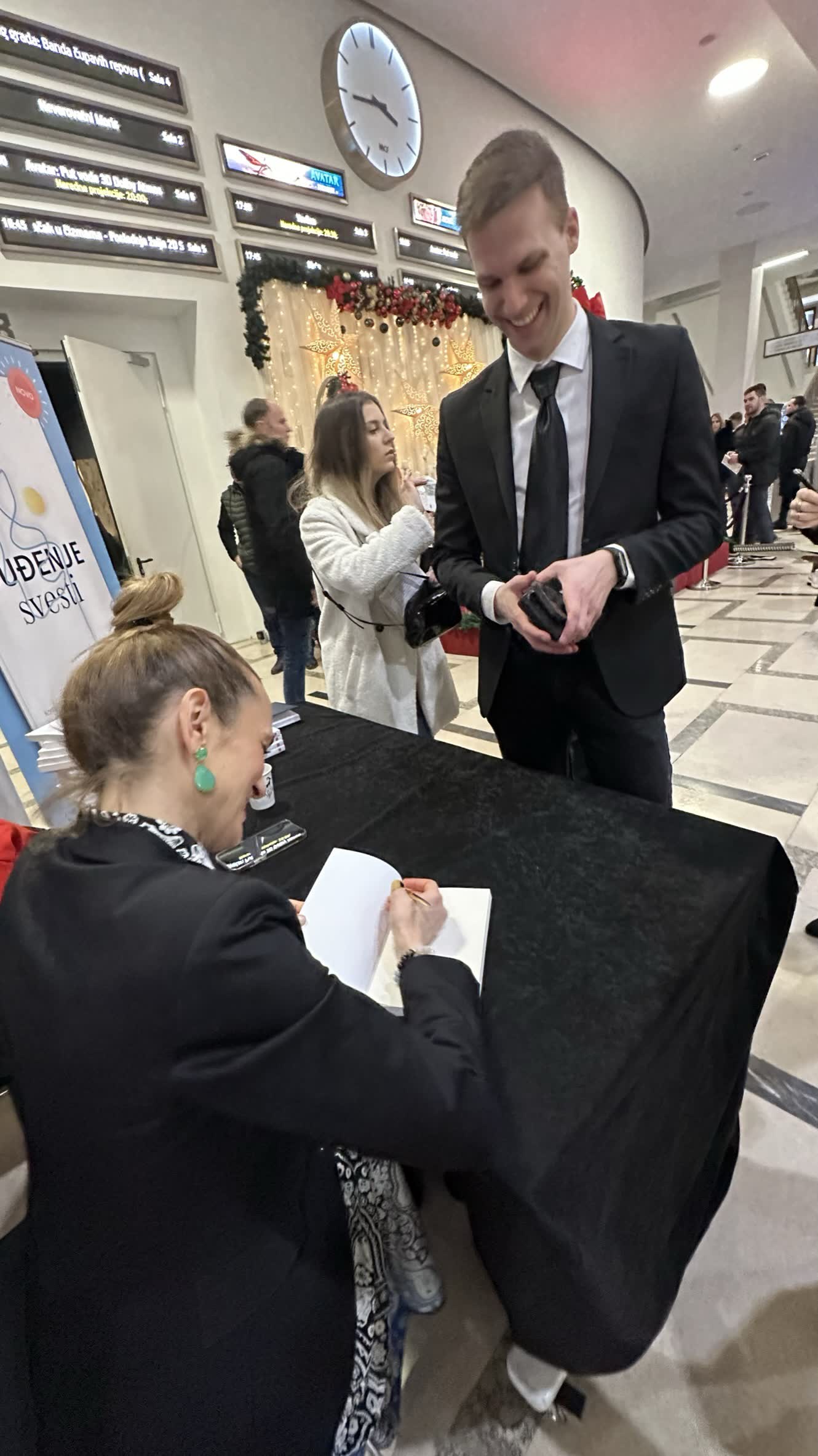 Katerina Angelovska and Dr. Radovan Vitosevic at the Belgrade promotion of Budjenje svesti, January 2023